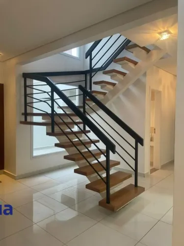 Casa de condomínio com 3 quartos para alugar, 382m² - Guaporé