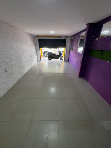 Imóvel para aluguel possui 27 metros quadrados em Piatã - Salvador - BA