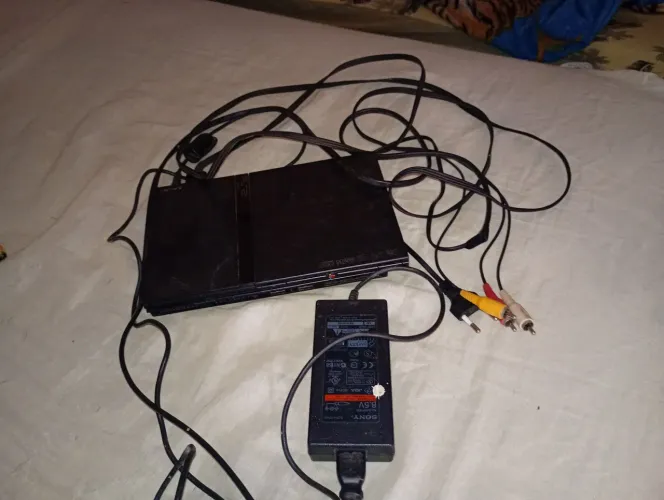 PlayStation 2 está novo so não tem o controle e de cabo