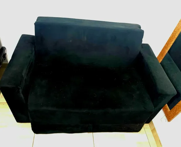 SOFÁ CAMA 2 LUGARES VELUDO PRETO