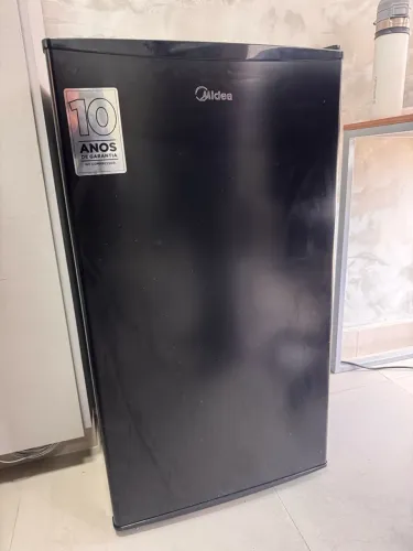 Frigobar 93 Litros Black Edition Inverter Bivolt Midea