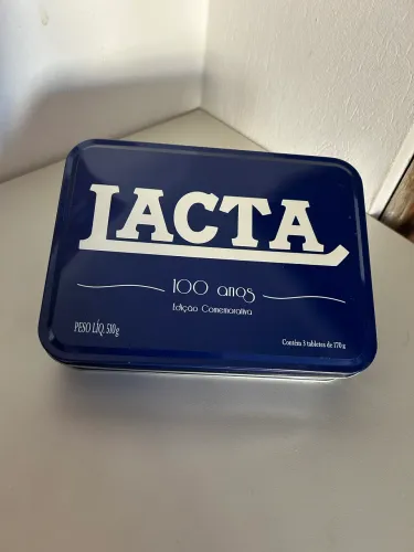 Lata comemorativa Lacta 100 anos