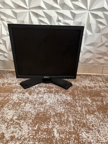 Monitor  Dell quadrado