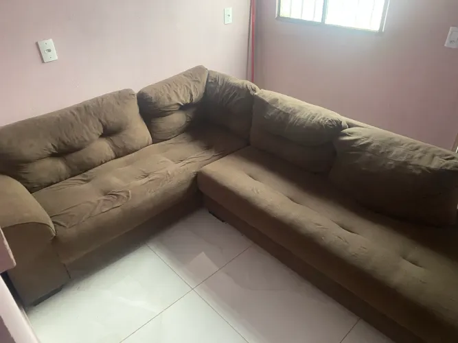 Vende-se um par de sofá