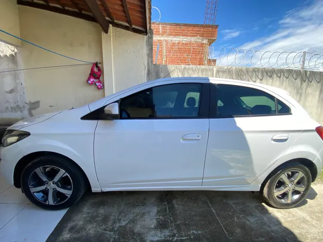 Chevrolet Onix Hatch LTZ 1.4 8V Flex Mec. 4P 2017