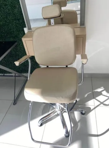 Vendo cadeira e bancada
