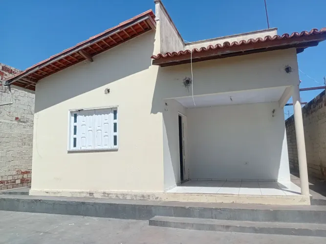Vende casa grande em comdominio, 