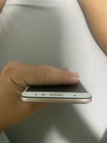 J7 prime muito conservado e todos botões funcionando 