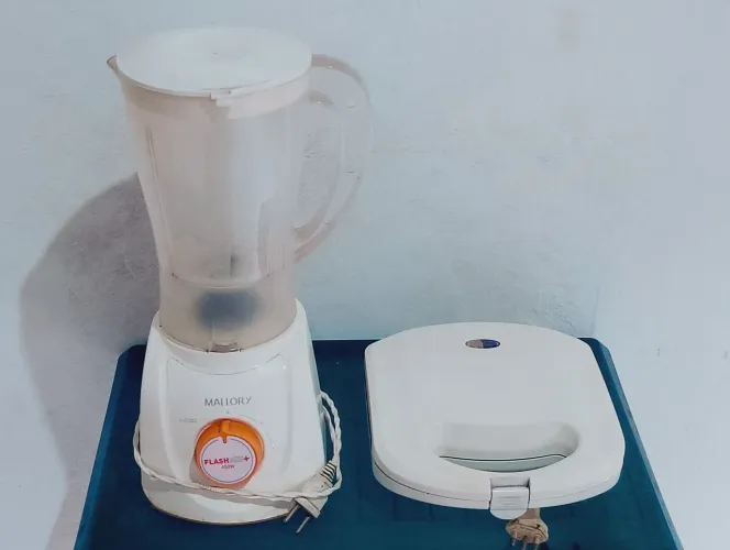 Liquidificador / Sanduicheira 