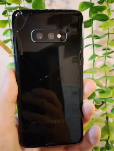 Samsung S10e