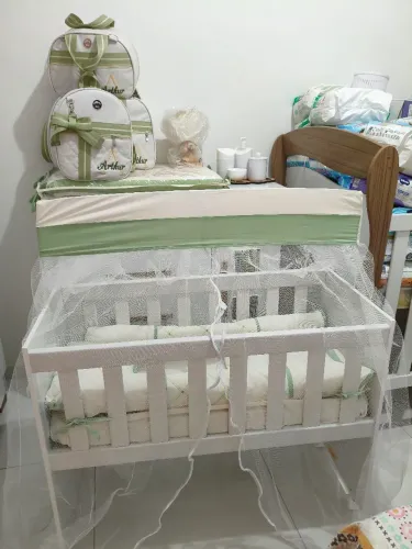 Mini berço com colchão e kit berço