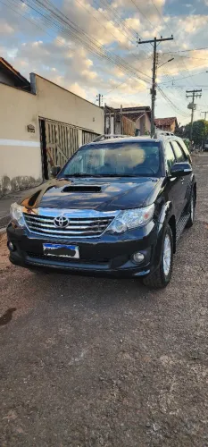 Toyota Hilux SW4 SRV D4-d 4X4 3.0 TDI Dies. AUT 2015