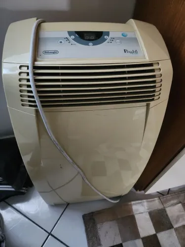 Ar-condicionado Portátil - DeLonghi Pinhuino PAC C150