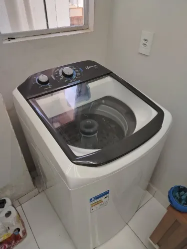 Vendo essa máquina de lavar eletrolux 13