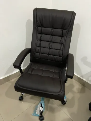 Cadeira molas ensacadas R$890,00 cada
