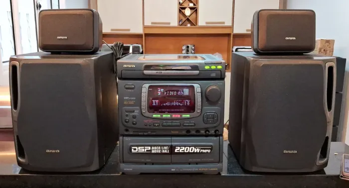 Par de caixas Aiwa Nsx-2200