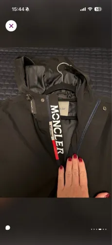 Corta vento Moncler - G