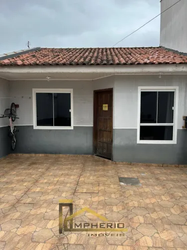 Imperdível: Casa à venda em Curitiba-PR, no Tatuquara, com 2 quartos, 1 sala, 1 banheiro, 