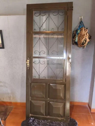 PORTA DE FERRO SEM O PORTAL