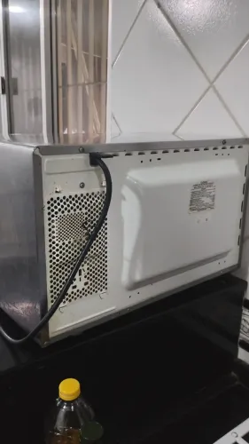 Vendo um microonda Panasonic de 34 semi-novo