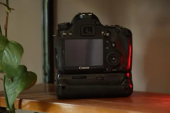 Camera Canon EOS 6D (aceito cartão)