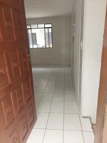 Alugo casa 2 quartos, bwc, lavabo, condomínio no Cajuru entre BR 277 e Terminal Oficinas