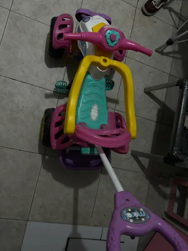 Quadriciclo infantil