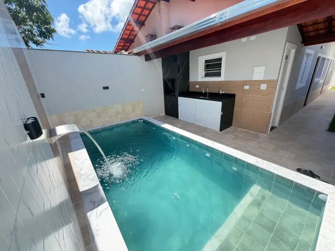 Casa à Venda em Verde Mar, Itanhaém: 2 Dorms, 134m², R$389.990mil