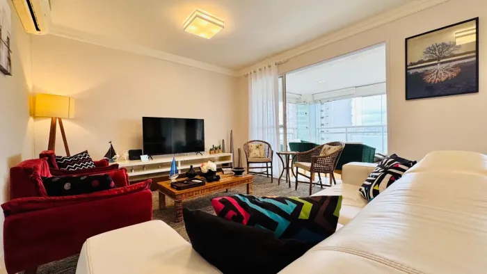Apartamento à Venda na Enseada no Guarujá | QVista Inteligência Imobiliária Guarujá