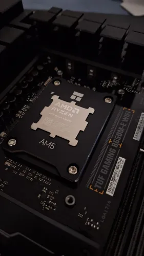 RYZEN 7 8700G NA CAIXA COM COOLER BOX 