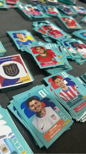 VENDA FIGURINHAS!! Tenho figurinhas do álbum da copa do mundo 2026!! APENAS VENDA!