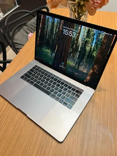 VENDO MACBOOK PRO , AVALIO TROCAS TBM