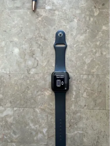 Apple Watch Series 5 GPS + Celular - Alumínio 44 mm Space Gray com Black Sport Band