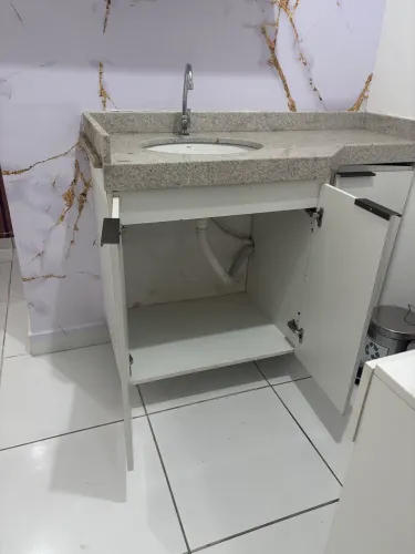 VENDO PIA EM GRANITO + CUBA + TORNEIRA + BALCÃO