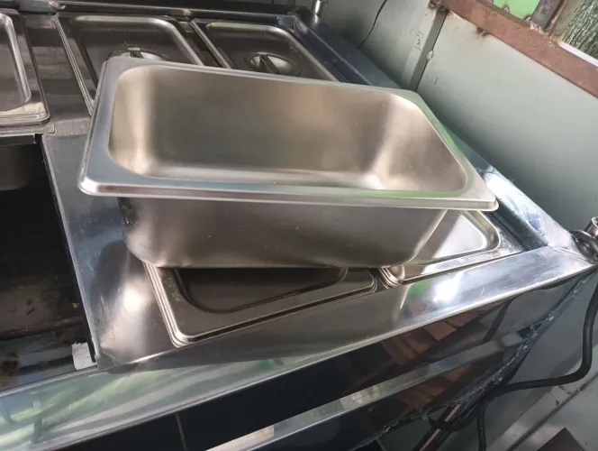Buffet térmico, 8 cubas 