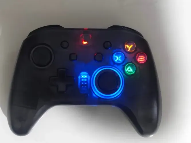 CONTROLE GAMESIR T4 PRO RGB ? PC, ANDROID, iOS E SWITCH ? R$ 120