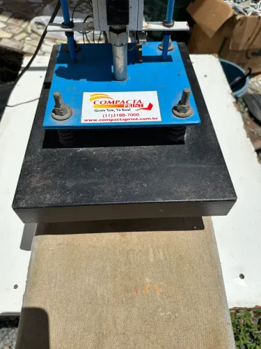 Máquina de estampar, prensa