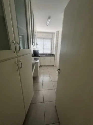 Alugo apartamento no centro 