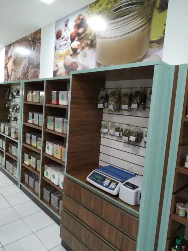 Prateleira+balcão para comercio material MDF maciço de boa qualidade