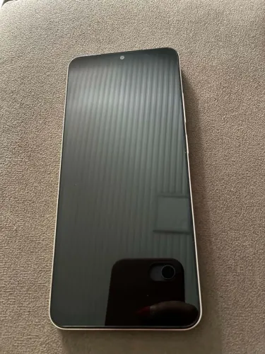Vendo celular semi novo sem Marcas de uso