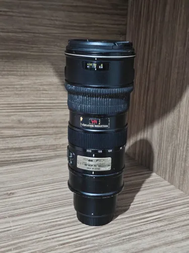 Nikon 70 200 f2.8 VR1