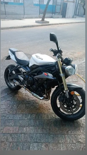 Triumph Street Triple 675 2015 (52.000 km)