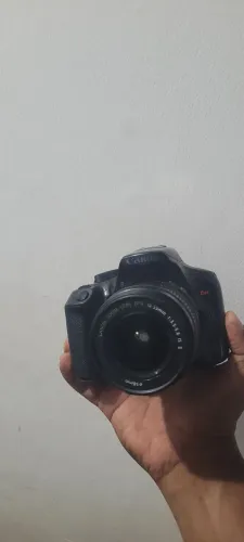 Câmera Canon t6 com caixa nota fiscal e manual, conservada Aceito oferta
