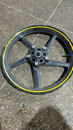 Roda dianteira moto facto 150