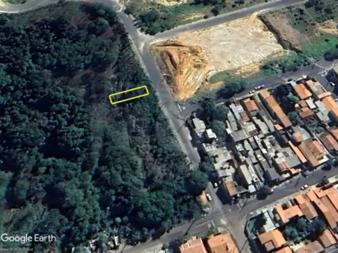 BOITUVA/SP  Lote com 200,31m² no bairro Santa Cruz