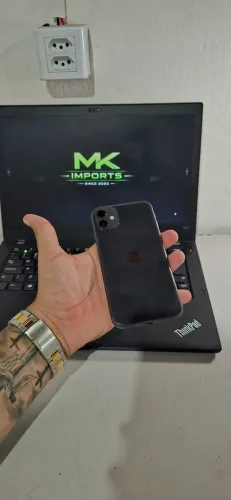 iPhone 11 128GB todo original