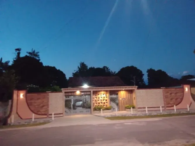 ALUGO casa aconchegante com faixada de condominio em Mosqueiro-carananduba, prox a praia.