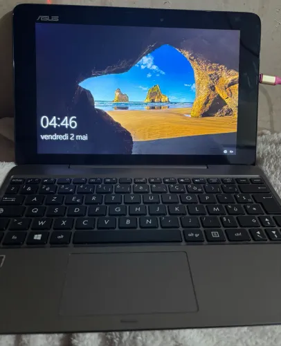 Vendo notebook tablete Asus 