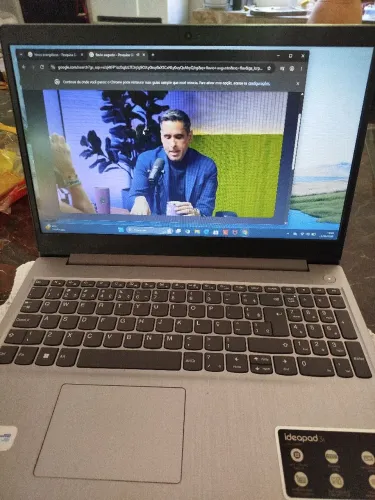 Vendo notebook em ótimo estado pouco tempo de uso, motivo da venda a compra de outro,