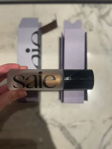 Saie Glowy Super Gel Lightweight Dewy Multipurpose IlluminatorSunglow
